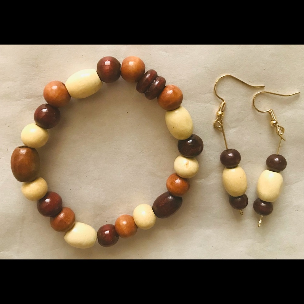 MULTI COLORED WOOD BEADED STRETCHY BRACELET AND EARRINGS SET